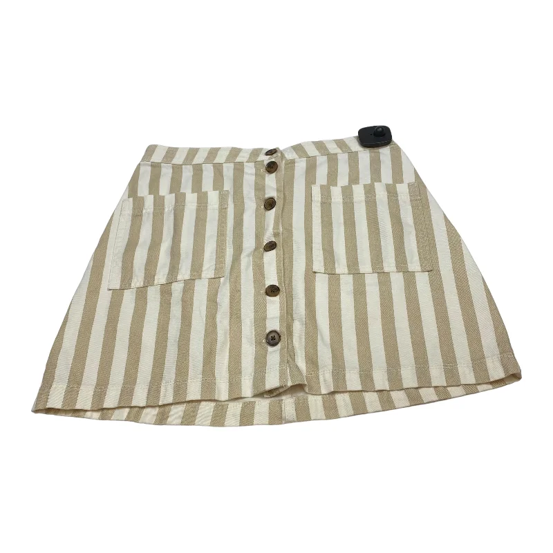 Skirt Mini & Short By Old Navy  Size: 4